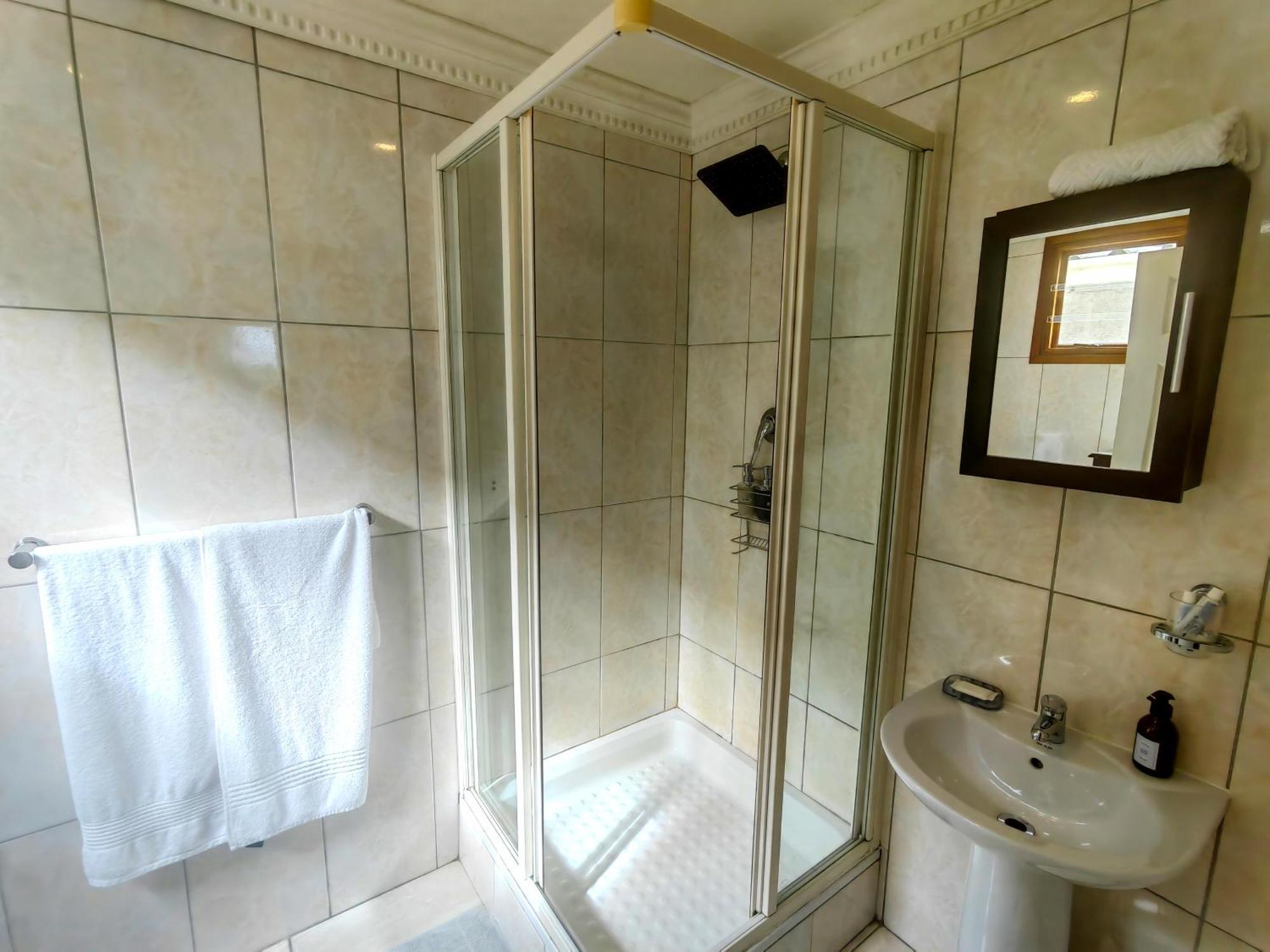 Swiss Cottage Guest House Cape Town Exterior photo